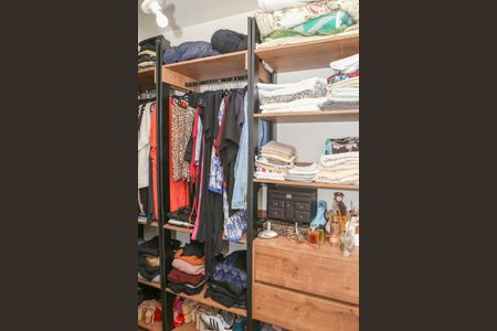 Casa à venda com 200m², 4 quartos e 1 vaga Casa à venda com 200m², 4 quartos e 1 vagaSuíte 1