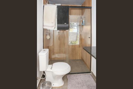 Casa à venda com 200m², 4 quartos e 1 vaga Casa à venda com 200m², 4 quartos e 1 vagaBanheiro Social