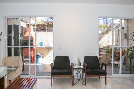 Casa à venda com 200m², 4 quartos e 1 vaga Casa à venda com 200m², 4 quartos e 1 vagaÁrea comum - Salão de festas