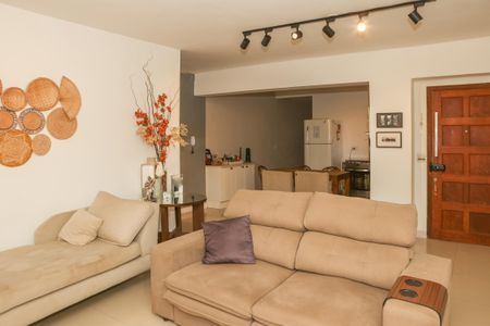 Casa à venda com 200m², 4 quartos e 1 vaga Casa à venda com 200m², 4 quartos e 1 vagaSala e Cozinha