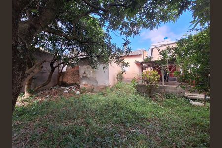 Casa à venda com 599m², 6 quartos e 3 vagasQuintal casa 1