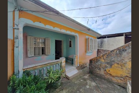 Casa à venda com 599m², 6 quartos e 3 vagasEntrada casa 1