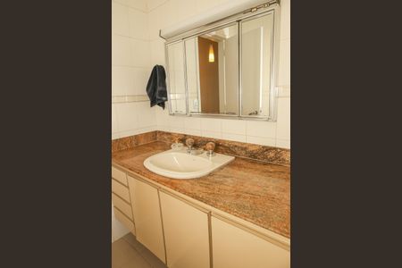 Apartamento à venda com 143m², 2 quartos e 1 vagaBanheiro Social