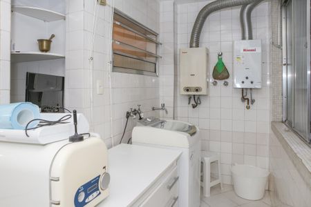 Apartamento à venda com 143m², 2 quartos e 1 vagaÁrea de Serviço