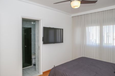 Apartamento à venda com 143m², 2 quartos e 1 vagaSuíte