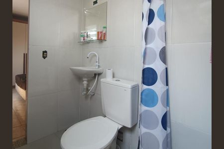 Casa à venda com 80m², 4 quartos e sem vagaBanheiro da suíte