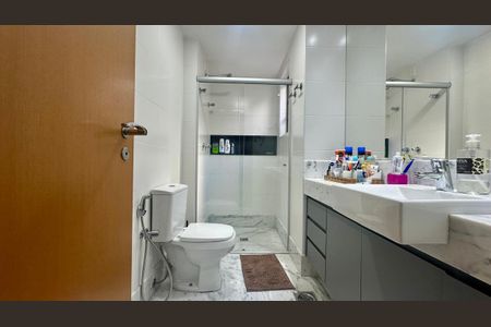 Apartamento à venda com 130m², 4 quartos e 3 vagasBanheiro