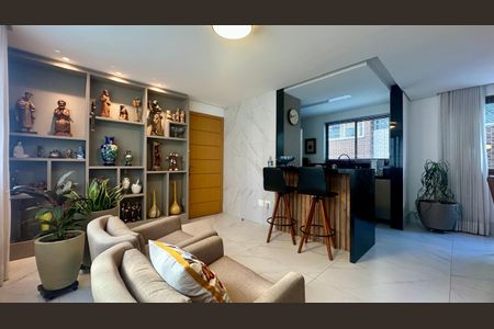 Apartamento à venda com 130m², 4 quartos e 3 vagasSala