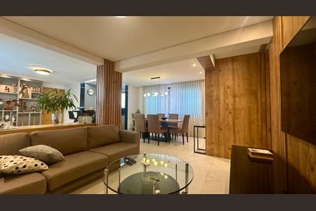 Apartamento à venda com 130m², 4 quartos e 3 vagasSala