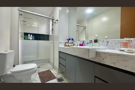 Apartamento à venda com 130m², 4 quartos e 3 vagasBanheiro
