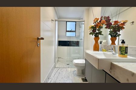 Apartamento à venda com 130m², 4 quartos e 3 vagasBanheiro