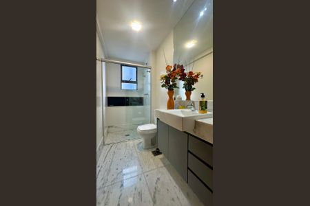 Apartamento à venda com 130m², 4 quartos e 3 vagasBanheiro