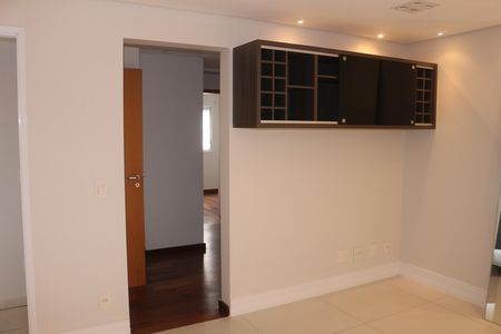 Apartamento para alugar com 133m², 3 quartos e 3 vagasSala