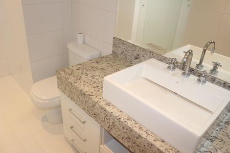 Apartamento para alugar com 133m², 3 quartos e 3 vagasBanheiro da Suíte 1