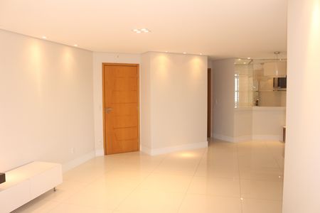 Apartamento para alugar com 133m², 3 quartos e 3 vagasSala
