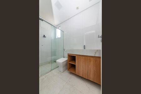 Apartamento à venda com 325m², 3 quartos e 4 vagasBanheiro da Suíte 1