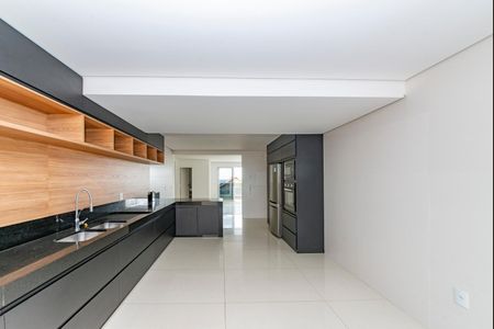 Apartamento à venda com 325m², 3 quartos e 4 vagasCozinha