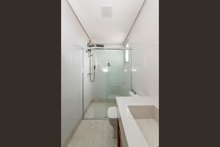 Apartamento à venda com 325m², 3 quartos e 4 vagasBanheiro da Suíte 1