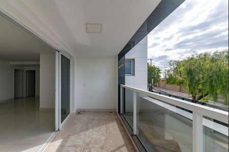 Apartamento à venda com 325m², 3 quartos e 4 vagasVaranda da Sala