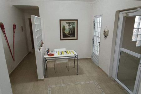 Casa à venda com 254m², 3 quartos e 2 vagas