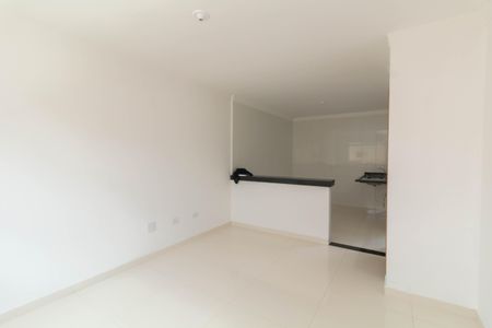 Sala de casa de condomínio para alugar com 2 quartos, 68m² em Itaquera, São Paulo