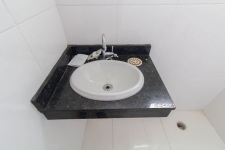 Casa de condomínio para alugar com 68m², 2 quartos e 2 vagas Casa de condomínio para alugar com 68m², 2 quartos e 2 vagasBanheiro da Suíte 2