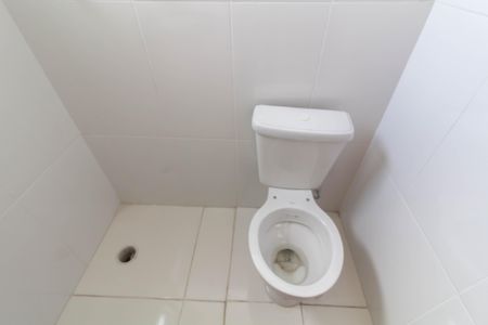 Casa de condomínio para alugar com 68m², 2 quartos e 2 vagas Casa de condomínio para alugar com 68m², 2 quartos e 2 vagasBanheiro da Suíte 2