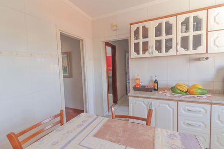 Casa à venda com 298m², 4 quartos e 2 vagasCozinha