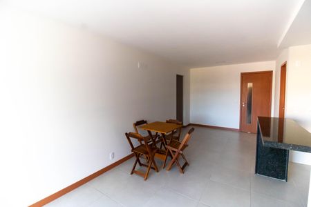 Apartamento para alugar com 100m², 2 quartos e 1 vaga Apartamento para alugar com 100m², 2 quartos e 1 vagaSala