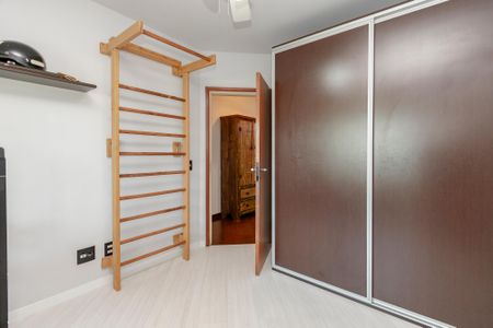 Apartamento à venda com 140m², 3 quartos e 2 vagasQuarto 2