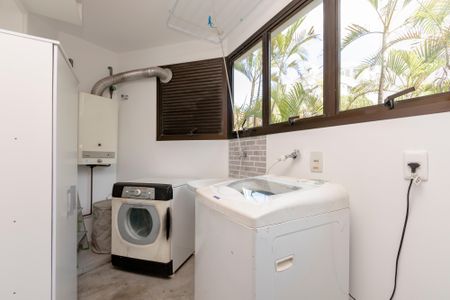 Apartamento à venda com 140m², 3 quartos e 2 vagasÁrea de Serviço