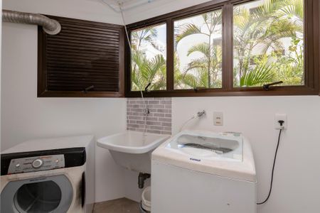 Apartamento à venda com 140m², 3 quartos e 2 vagasÁrea de Serviço