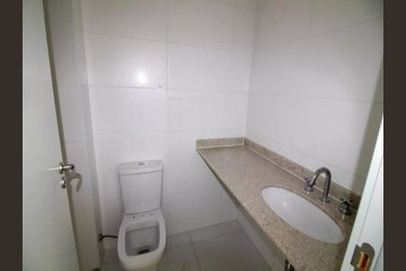Banheiro de apartamento à venda com 1 quarto, 30m² em Jardim das Acacias, São Paulo