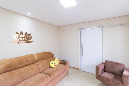 Casa à venda com 247m², 3 quartos e 2 vagasSala