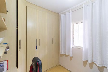 Casa à venda com 247m², 3 quartos e 2 vagasQuarto 2