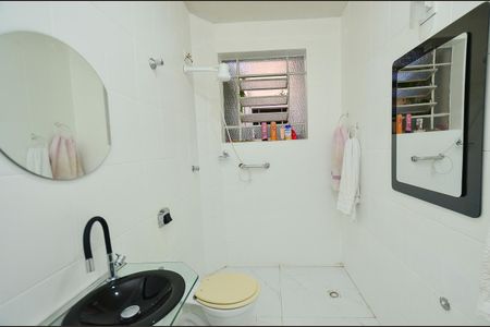 Apartamento à venda com 65m², 3 quartos e 1 vagaBanheiro Social