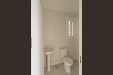 Casa para alugar com 600m², 6 quartos e 4 vagasBanheiro 5