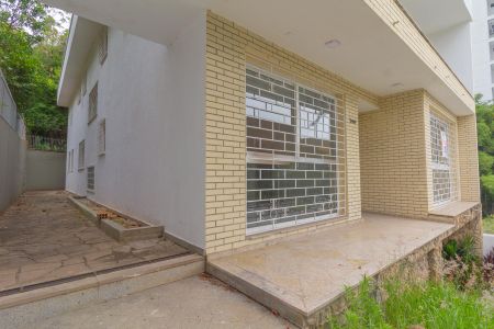 Casa para alugar com 600m², 6 quartos e 4 vagasÁrea externa