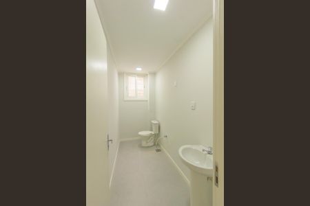 Casa para alugar com 600m², 6 quartos e 4 vagasBanheiro 2