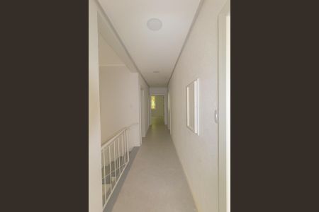 Casa para alugar com 600m², 6 quartos e 4 vagasCorredor