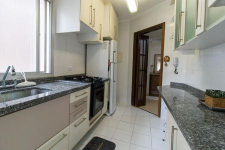 Apartamento para alugar com 130m², 2 quartos e 1 vagaCozinha - Armários