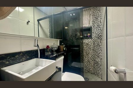 Apartamento à venda com 65m², 3 quartos e 1 vaga Apartamento à venda com 65m², 3 quartos e 1 vagaBanheiro