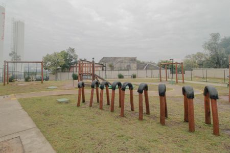 Apartamento para alugar com 42m², 2 quartos e 1 vaga Apartamento para alugar com 42m², 2 quartos e 1 vagaÁrea comum - Playground