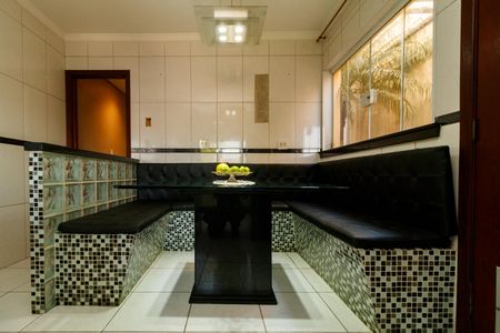 Casa à venda com 240m², 3 quartos e 5 vagasCozinha