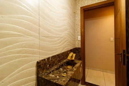 Casa à venda com 240m², 3 quartos e 5 vagasLavabo