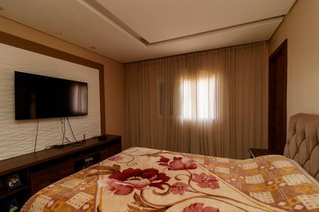 Casa à venda com 240m², 3 quartos e 5 vagasSuíte