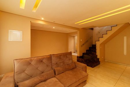 Casa à venda com 240m², 3 quartos e 5 vagasSala