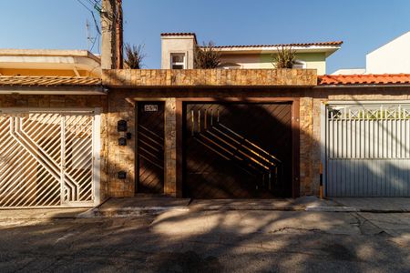 Casa à venda com 240m², 3 quartos e 5 vagasFachada