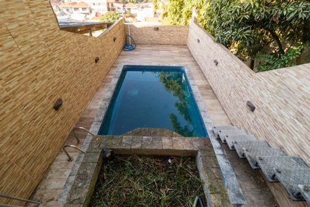 Casa à venda com 240m², 3 quartos e 5 vagasÁrea comum - Piscina