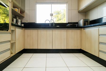 Casa à venda com 240m², 3 quartos e 5 vagasCozinha